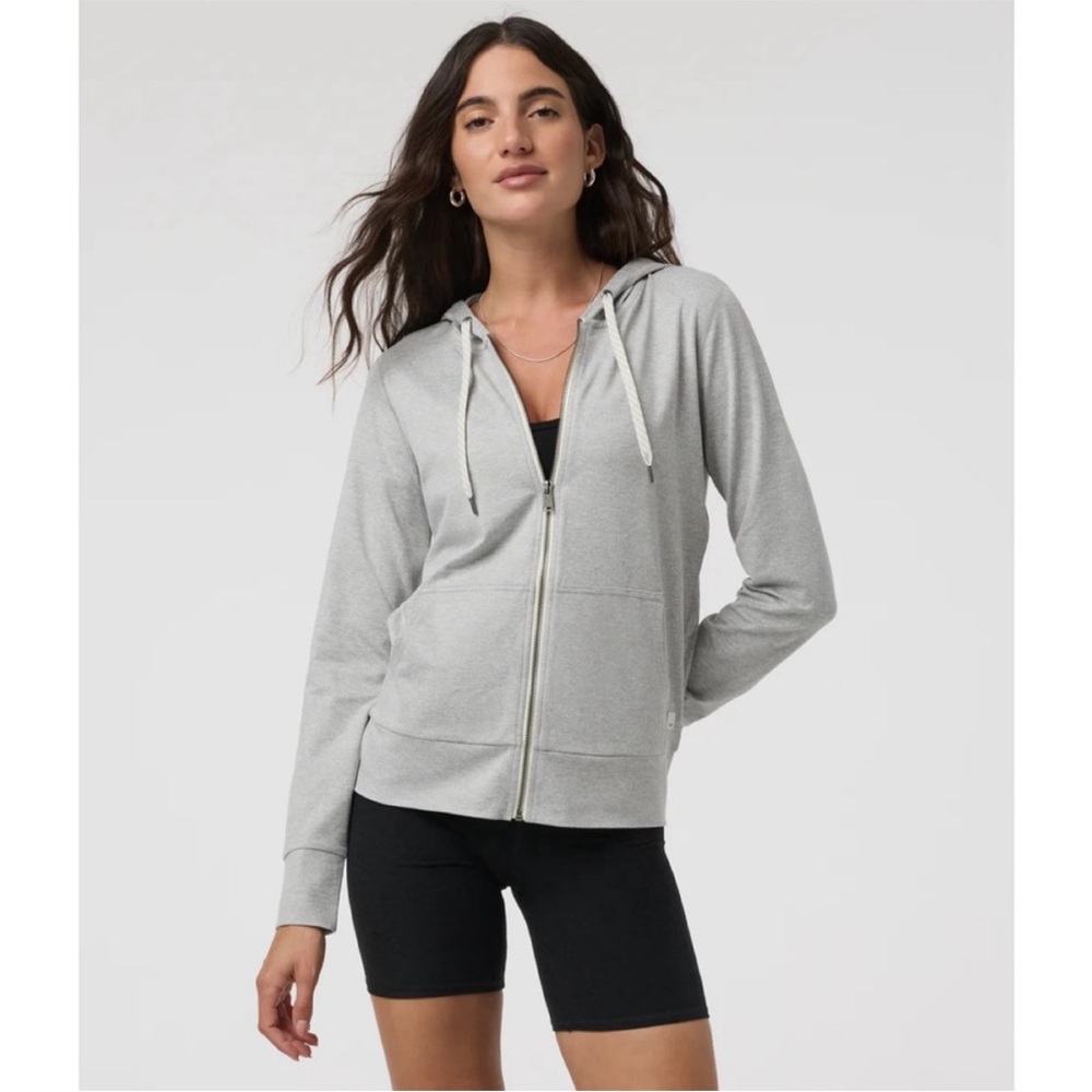 Vuori Women’s Halo Performance Full Zip Hoodie 2.0 Pale Grey Heather Small